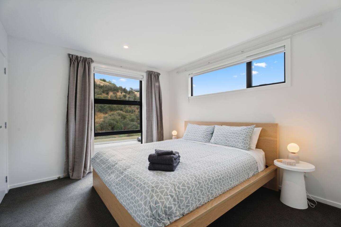 Modern Apartment With Coronet & Remarkables Views Queenstown Kültér fotó