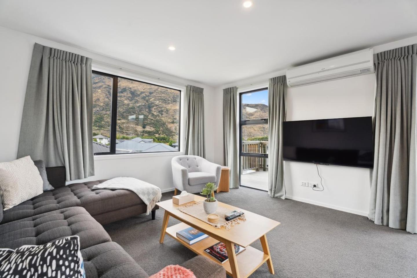 Modern Apartment With Coronet & Remarkables Views Queenstown Kültér fotó